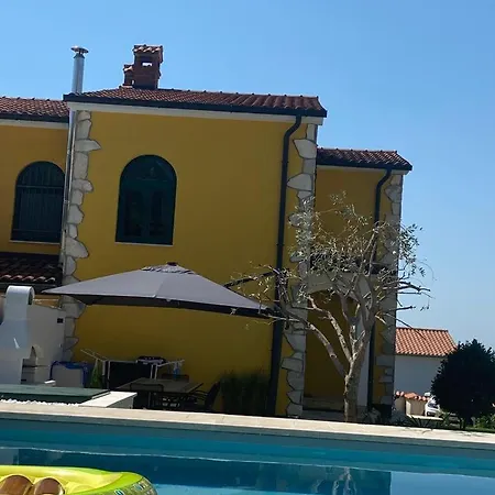 Villa Aurora *
